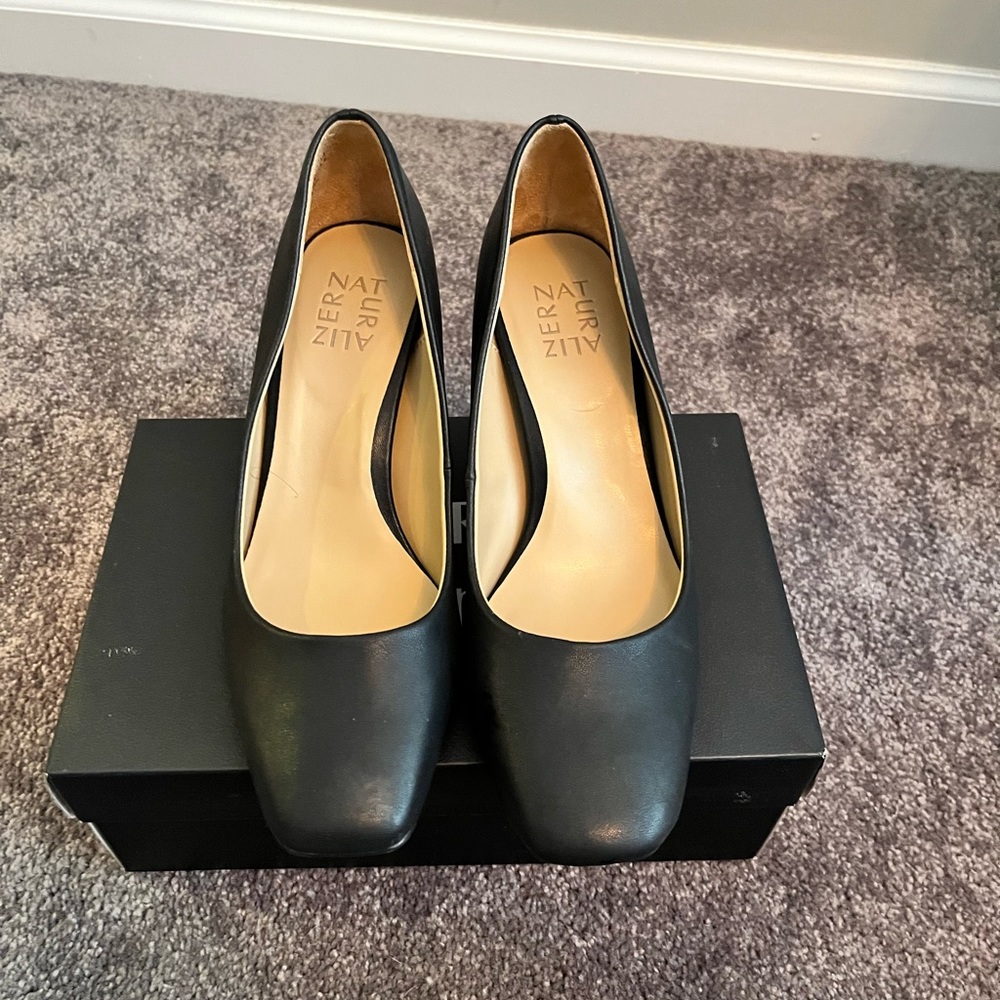 Naturalized Warner Square Toe Block Heel Pump